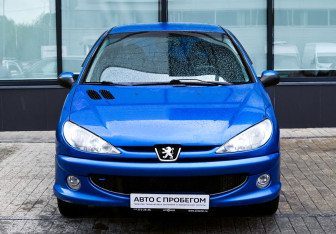 Подержанный автомобиль Peugeot 206 Hatchback 2007 года (8 фото)