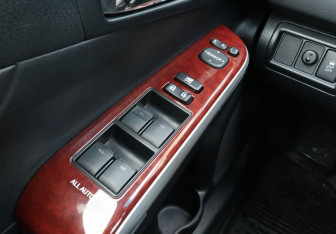 Подержанный автомобиль Toyota Camry Sedan 2012 года (12 фото)
