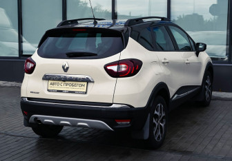 Подержанный автомобиль Renault Kaptur 2018 года (18 фото)