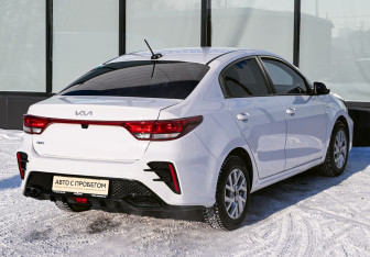 Подержанный автомобиль Kia Rio Sedan 2022 года (5 фото)