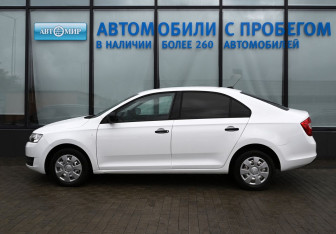 Подержанный автомобиль Skoda Rapid Liftback 2017 года (2 фото)