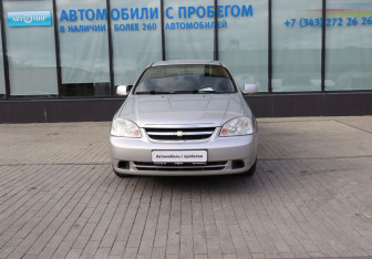 Подержанный автомобиль Chevrolet Lacetti Sedan 2012 года (8 фото)