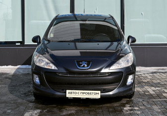 Подержанный автомобиль Peugeot 308 Hatchback 2010 года (8 фото)