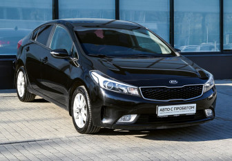Подержанный автомобиль Kia Cerato Sedan 2019 года (7 фото)