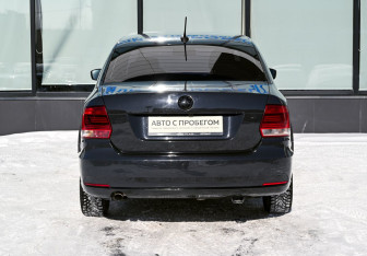 Подержанный автомобиль Volkswagen Polo Sedan 2018 года (4 фото)