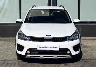 Подержанный автомобиль Kia Rio Hatchback 2018 года (8 фото)