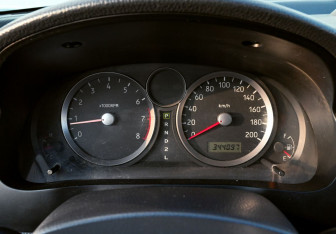 Подержанный автомобиль Suzuki Liana Wagon 2004 года (17 фото)