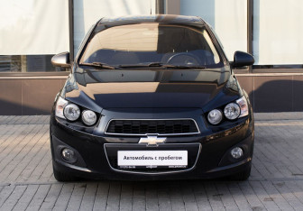 Подержанный автомобиль Chevrolet Aveo Sedan 2013 года (8 фото)