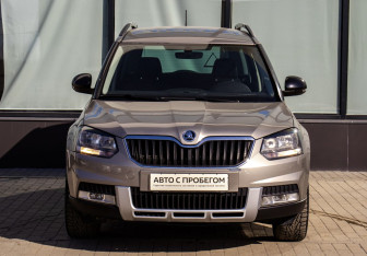 Подержанный автомобиль Skoda Yeti 2016 года (8 фото)
