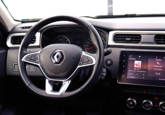 Подержанный автомобиль Renault Arkana 2021 года (20 фото)