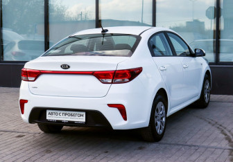 Подержанный автомобиль Kia Rio Sedan 2019 года (5 фото)