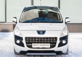 Подержанный автомобиль Peugeot 3008 2012 года (8 фото)