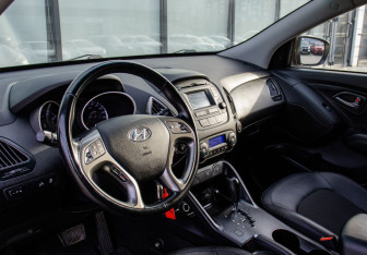 Подержанный автомобиль Hyundai ix35 2014 года (15 фото)