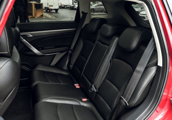 Подержанный автомобиль Geely Atlas Pro 2023 года (19 фото)