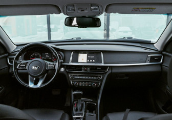 Подержанный автомобиль Kia Optima Sedan 2019 года (12 фото)
