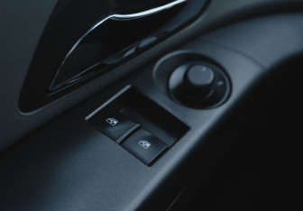 Подержанный автомобиль Chevrolet Cruze Sedan 2012 года (13 фото)