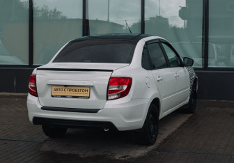 Подержанный автомобиль LADA (ВАЗ) Granta Sedan 2021 года (5 фото)