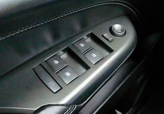Подержанный автомобиль Cadillac SRX 2012 года (11 фото)