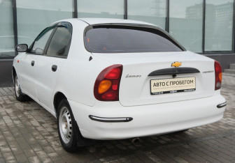 Подержанный автомобиль Chevrolet Lanos 2006 года (3 фото)