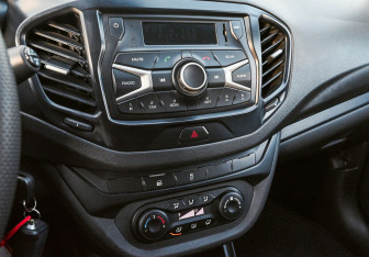 Подержанный автомобиль LADA (ВАЗ) Vesta Sedan 2021 года (12 фото)