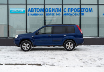 Подержанный автомобиль Nissan X-Trail 2005 года (2 фото)