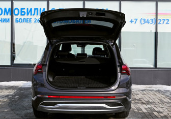 Подержанный автомобиль Hyundai Santa Fe 2021 года (20 фото)