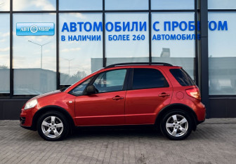 Подержанный автомобиль Suzuki SX4 Hatchback 2011 года (2 фото)