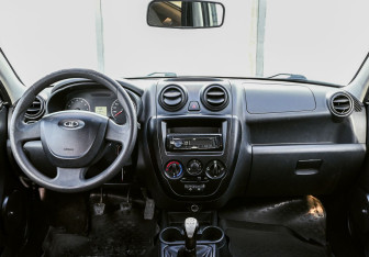 Подержанный автомобиль LADA (ВАЗ) Granta Sedan 2017 года (12 фото)