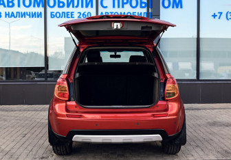 Подержанный автомобиль Suzuki SX4 Hatchback 2011 года (19 фото)