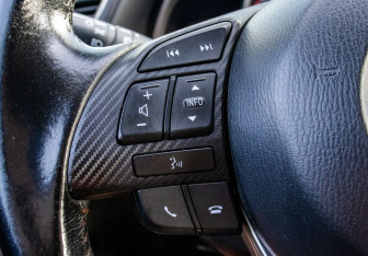 Подержанный автомобиль Mazda 3 Sedan 2014 года (13 фото)