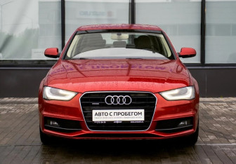 Подержанный автомобиль Audi A4 Sedan 2013 года (8 фото)