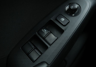 Подержанный автомобиль Mazda 3 Sedan 2014 года (11 фото)