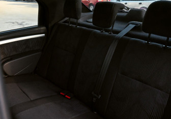 Подержанный автомобиль Renault Logan Sedan 2011 года (16 фото)