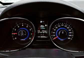 Подержанный автомобиль Hyundai Santa Fe 2013 года (11 фото)