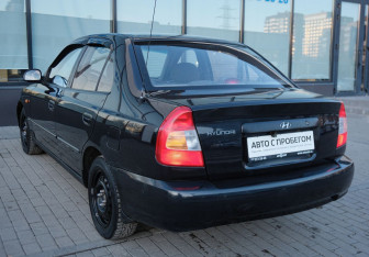 Подержанный автомобиль Hyundai Accent Sedan 2008 года (3 фото)