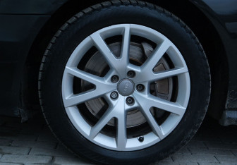 Подержанный автомобиль Audi A6 Sedan 2012 года (23 фото)