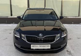 Подержанный автомобиль Skoda Octavia Liftback 2019 года (8 фото)