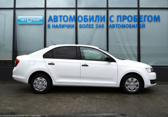 Подержанный автомобиль Skoda Rapid Liftback 2017 года (6 фото)
