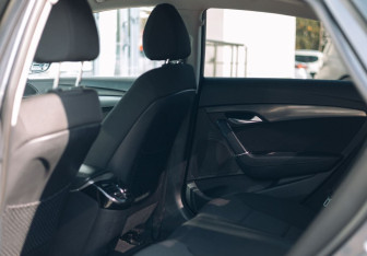 Подержанный автомобиль Hyundai i40 Sedan 2013 года (14 фото)