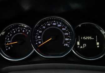 Подержанный автомобиль Renault Logan Sedan 2019 года (9 фото)