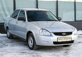 Подержанный автомобиль LADA (ВАЗ) Priora Sedan 2014 года (7 фото)
