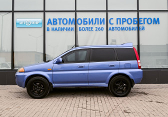 Подержанный автомобиль Honda HR-V 2002 года (2 фото)
