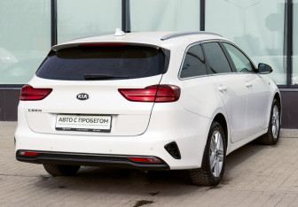 Подержанный автомобиль Kia Ceed Wagon 2021 года (5 фото)