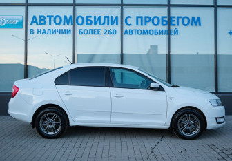 Подержанный автомобиль Skoda Rapid Liftback 2016 года (6 фото)
