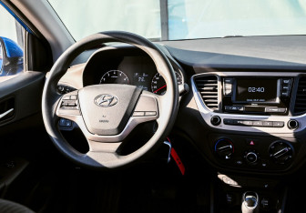 Подержанный автомобиль Hyundai Solaris Sedan 2017 года (20 фото)