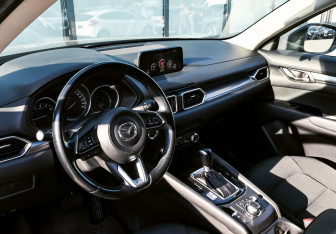 Подержанный автомобиль Mazda CX-5 2018 года (15 фото)