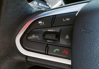 Подержанный автомобиль Geely Atlas Pro 2023 года (14 фото)