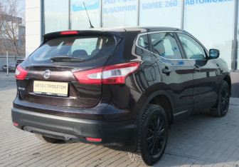 Подержанный автомобиль Nissan Qashqai 2014 года (5 фото)