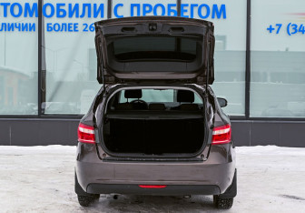 Подержанный автомобиль LADA (ВАЗ) Vesta Wagon 2019 года (21 фото)
