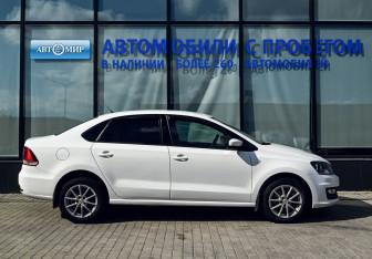 Подержанный автомобиль Volkswagen Polo Sedan 2016 года (6 фото)